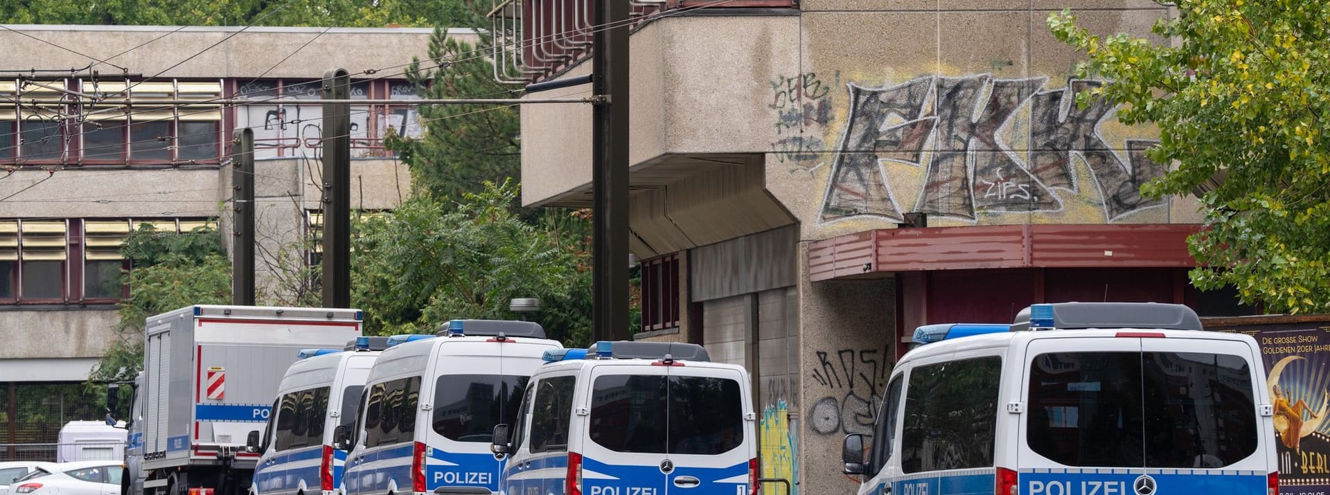 Das Gebäude wurde nun zwangsgeräumt und soll bald abgerissen werden.