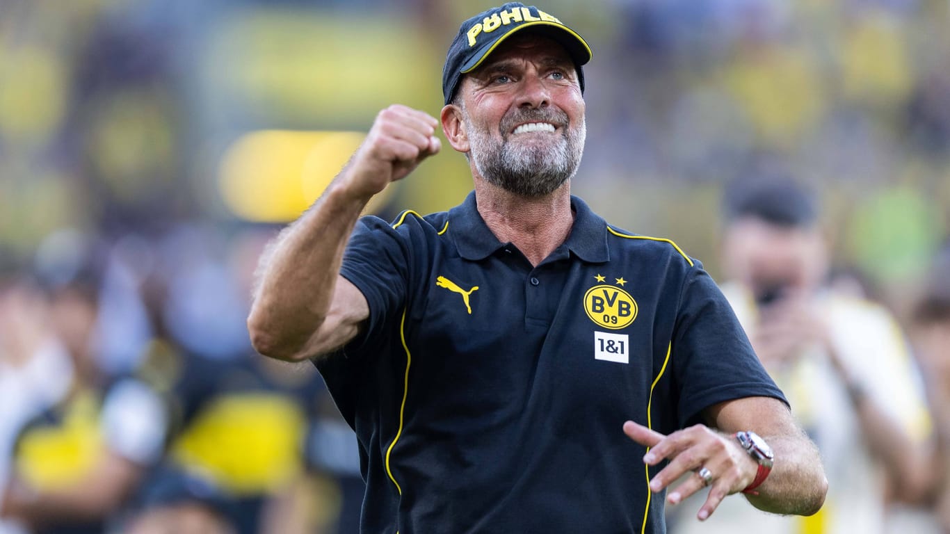 Jürgen Klopp beim Abschiedsspiel von Jakub Blaszczykowski und Lukas Piszczek im September: Die BVB-Ikone hat bei Red Bull angeheuert.