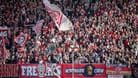 Fans von Rot-Weiss Essen: Sie sind Opfer einer Zugattacke geworden.