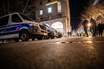 Einsatzkräfte in Innenstadt