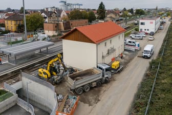 Neue elektronische Stellwerke für die Riedbahn