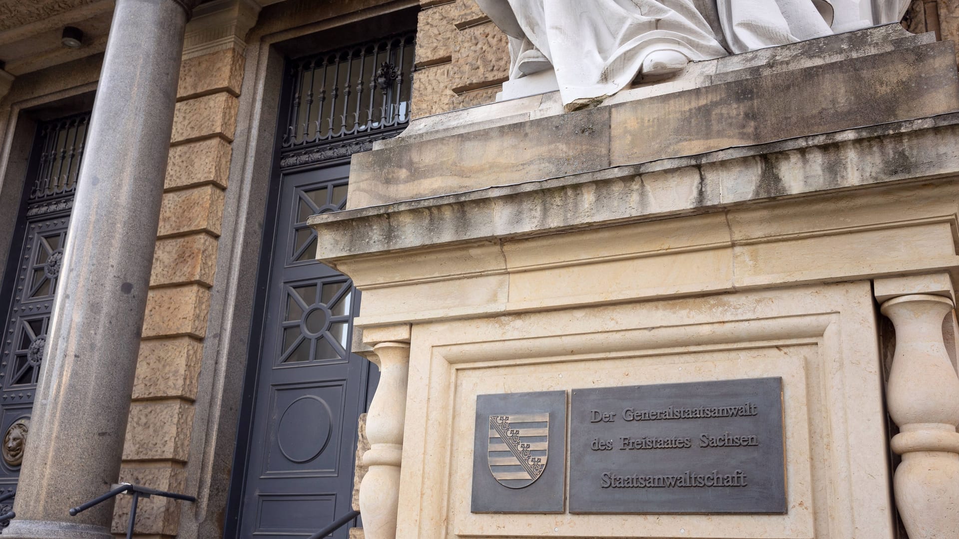 Staatsanwaltschaft in Dresden (Symbolbild): Ein Gericht muss nun über die Zulassung der Anklage entscheiden.