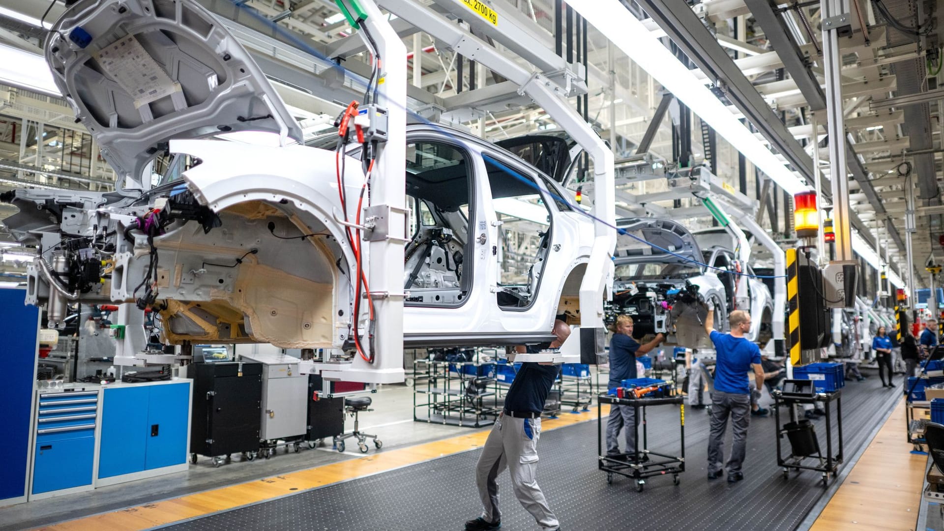 Habeck besucht VW-Werk in Emden Habeck besucht VW-Werk in Emden
