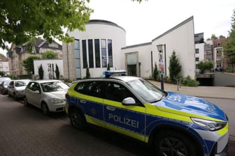 Männer wegen Anschlagsplänen auf Synagoge angeklagt