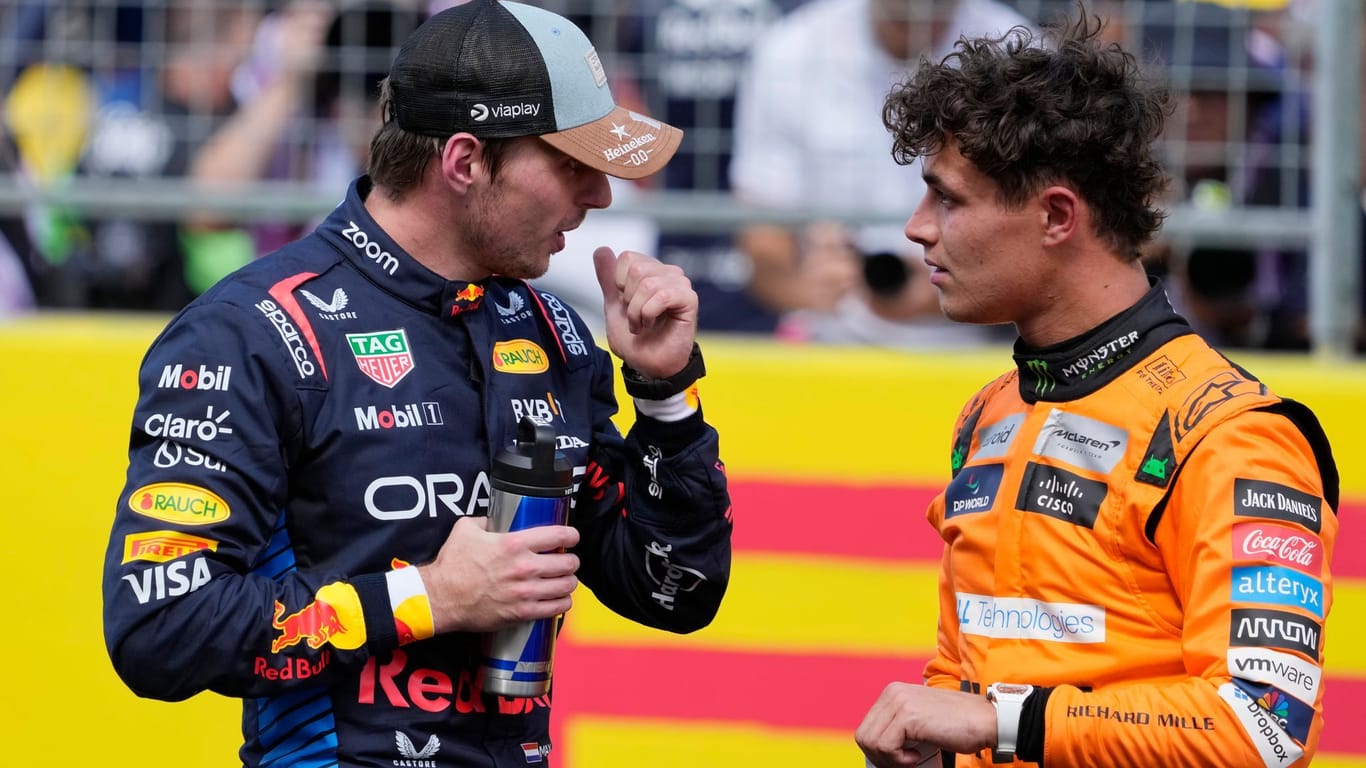 Max Verstappen und Lando Norris (r)