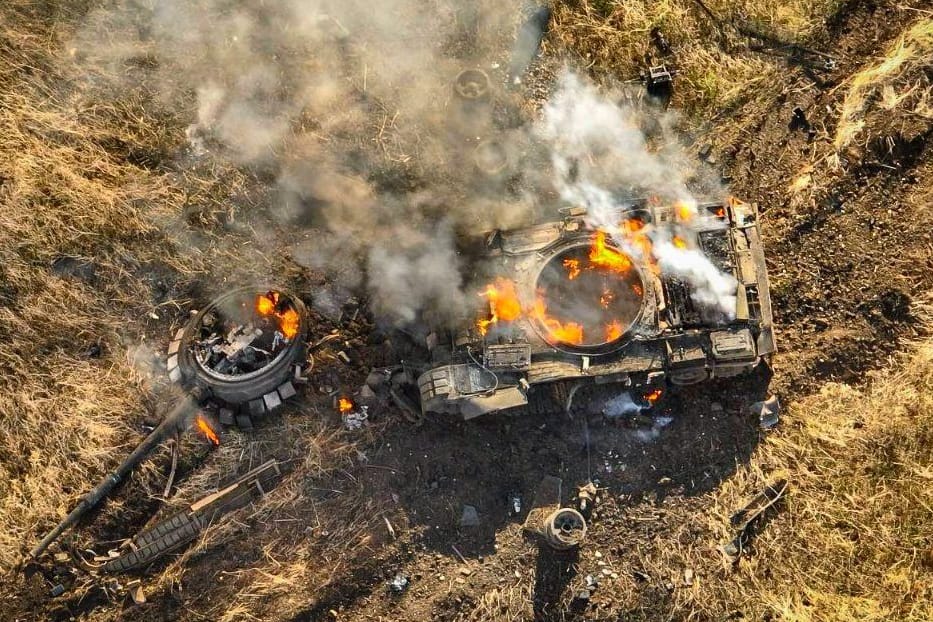 Wuhledar: Ein russischer Panzer nach mutmaßlich ukrainischem Beschuss (Archivbild).