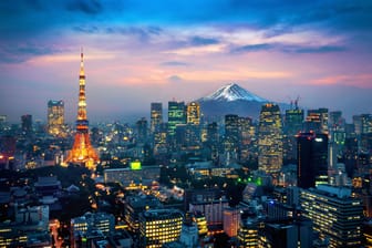 Tokio: Besonders nachts beeindruckt die Aussicht auf die Metropole.