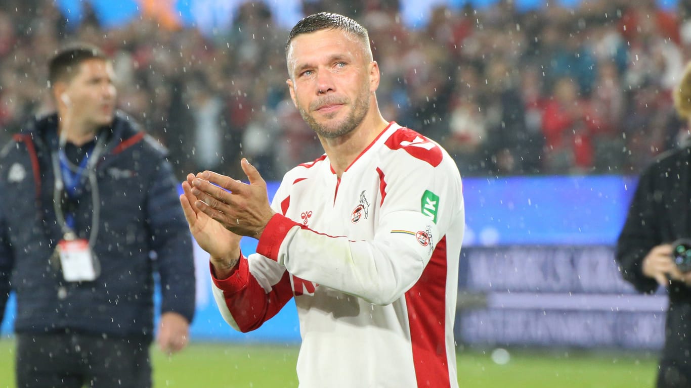 Lukas Podolski bei seinem Abschied vor den Kölner Fans.