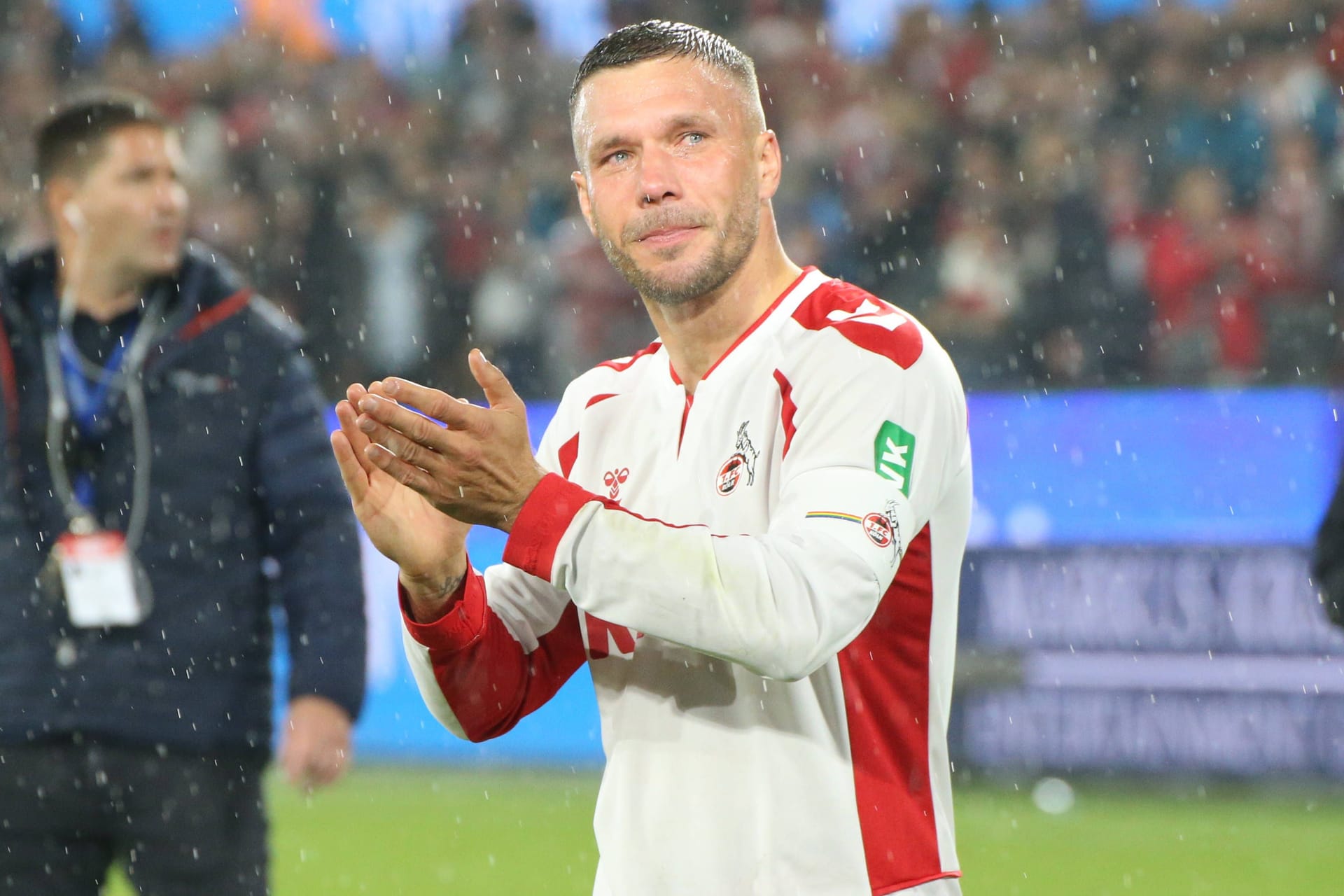 Lukas Podolski bei seinem Abschied vor den Kölner Fans.