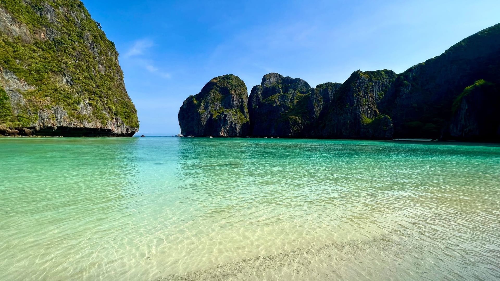 Thailand - Phi Phi Island - Maya Bay