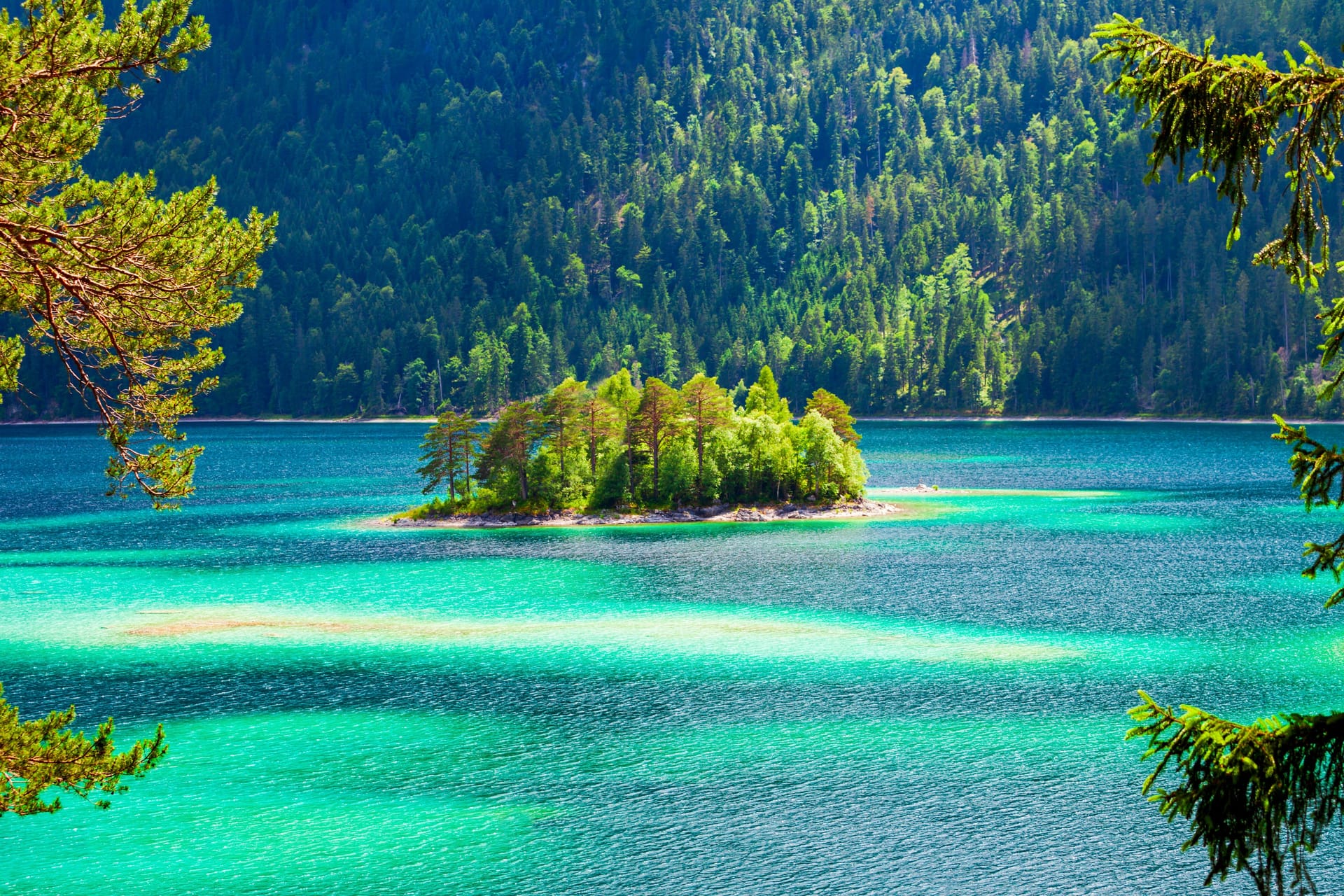Der Eibsee nahe der österreichischen Grenze.
