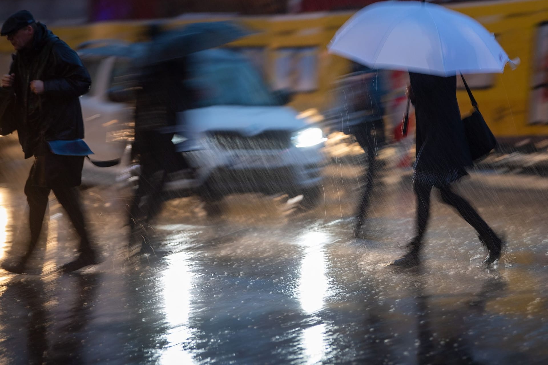 Stürmisches Wetter in Berlin und Brandenburg