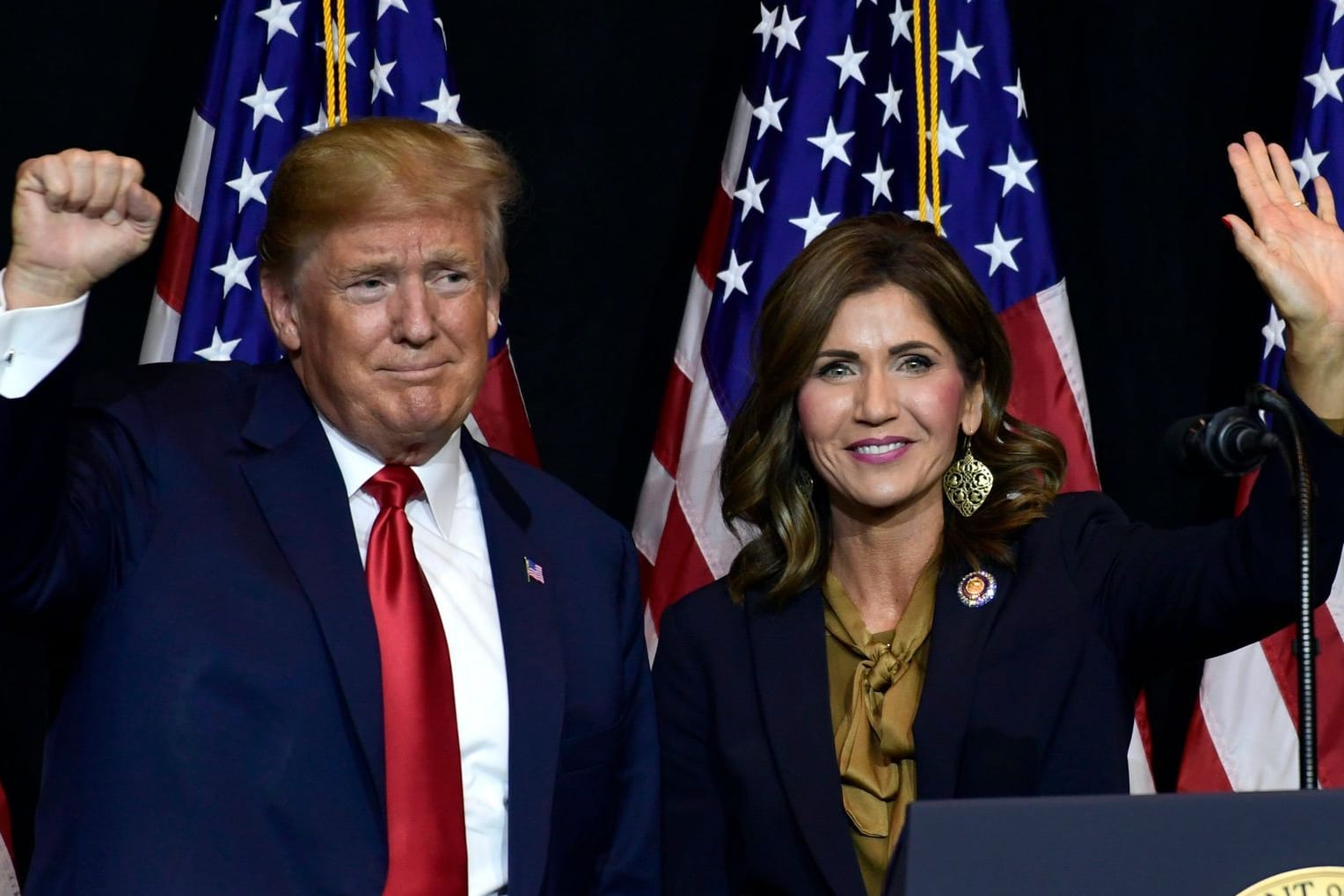 Kristi Noem und Donald Trump Kristi Noem und Donald Trump