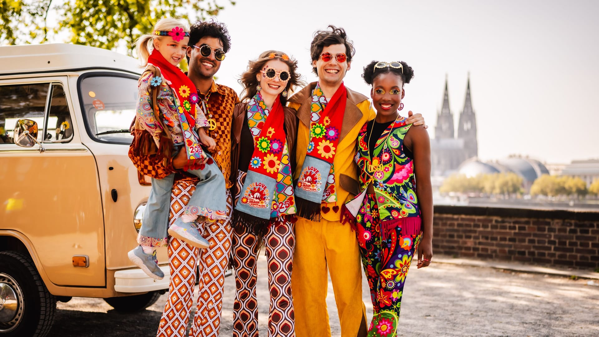 Flower-Power am Rhein: Hippie-Kostüme sind laut Deiters stark im Trend.