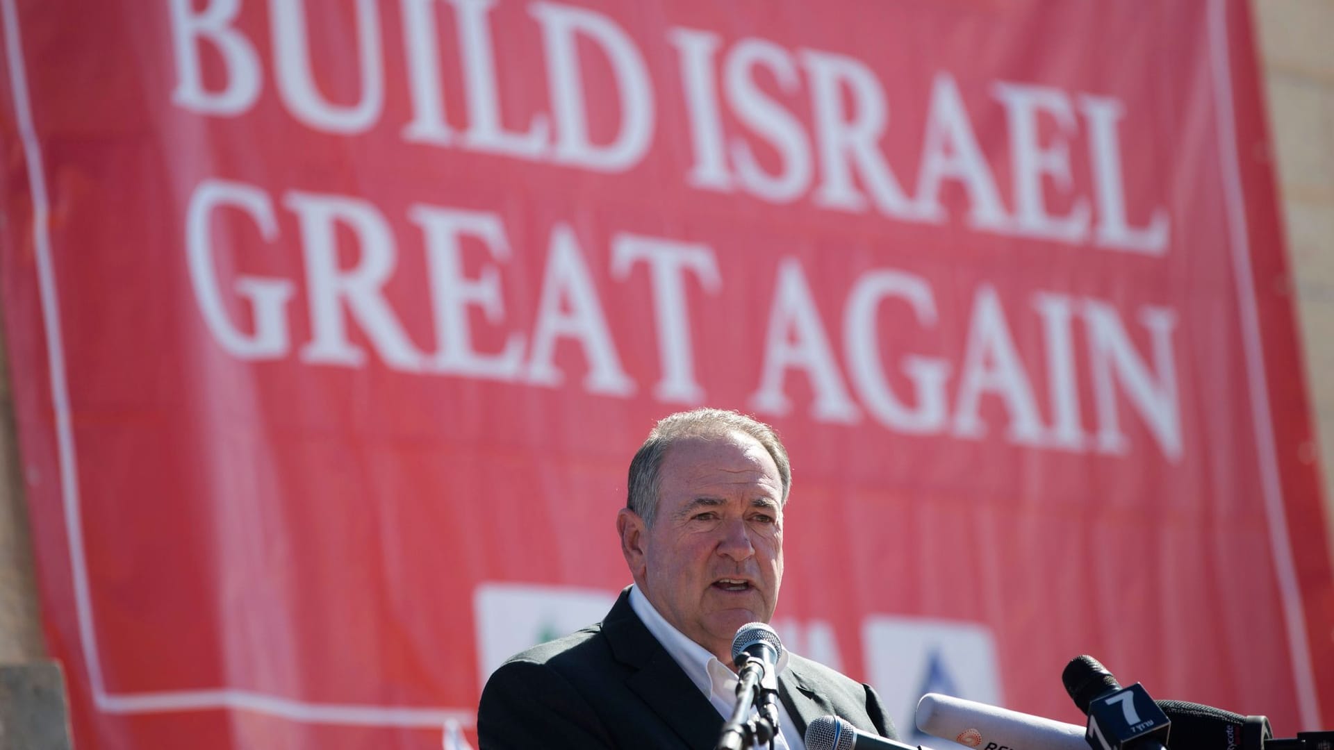 Mike Huckabee besucht eine israelische Siedlung im Westjordanland