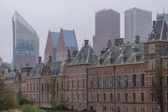 Den Haag in den Niederlanden (Symbolbild): Die erste Stadt in der fossile Werbung im kommenden Jahr verboten ist.