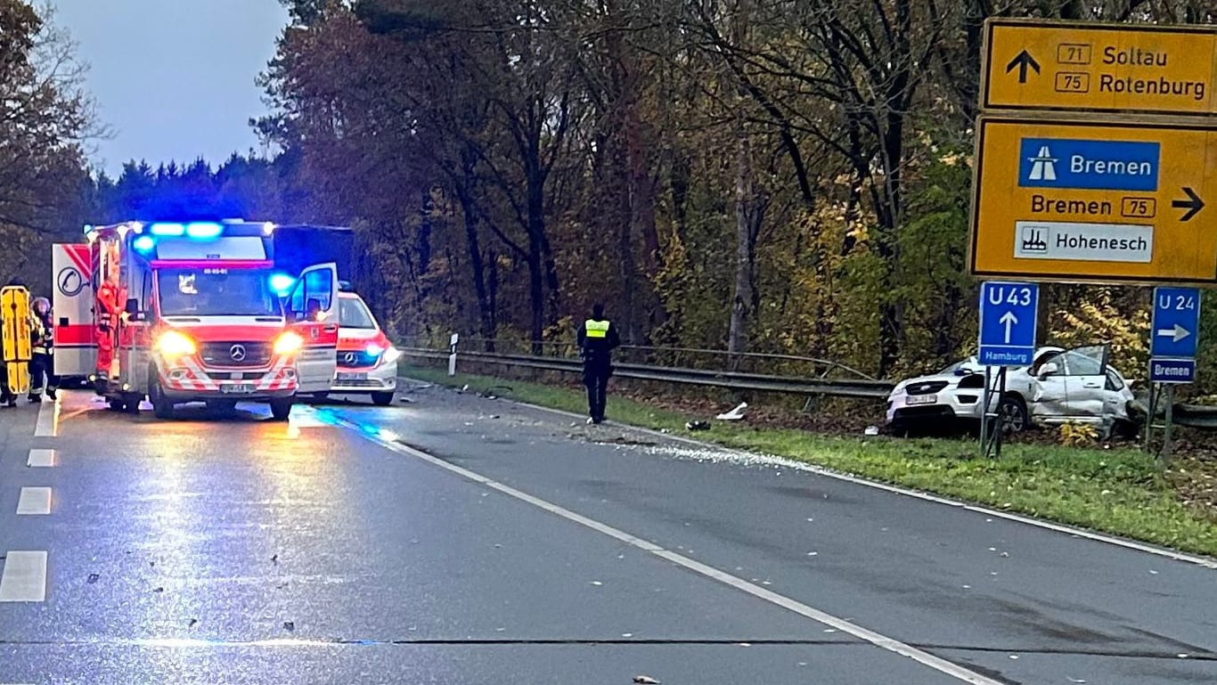 Der Kia krachte in einen entgegenkommenden Lkw.