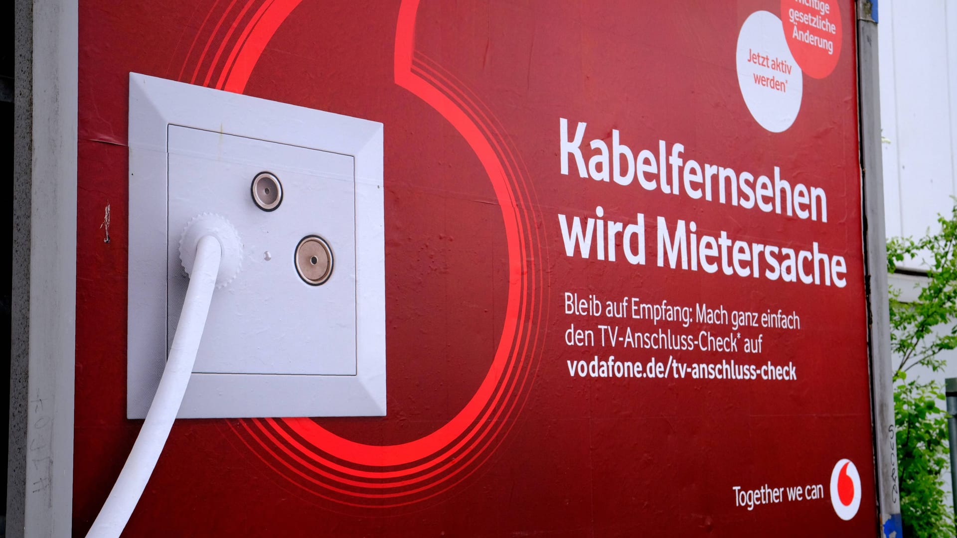 Vodafone wirbt um seine Mieter-Kunden: Eine Gesetzesänderung sorgte für erhebliche Verluste.