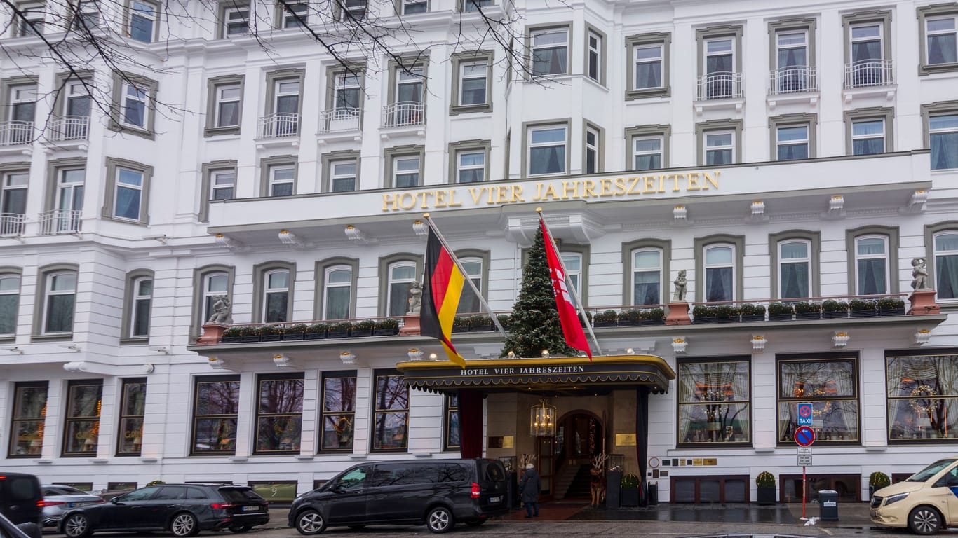 Das Hotel Vier Jahreszeiten an der Binnenalster: Das Hamburger Haus hat eine ganz besondere Auszeichnung erhalten.