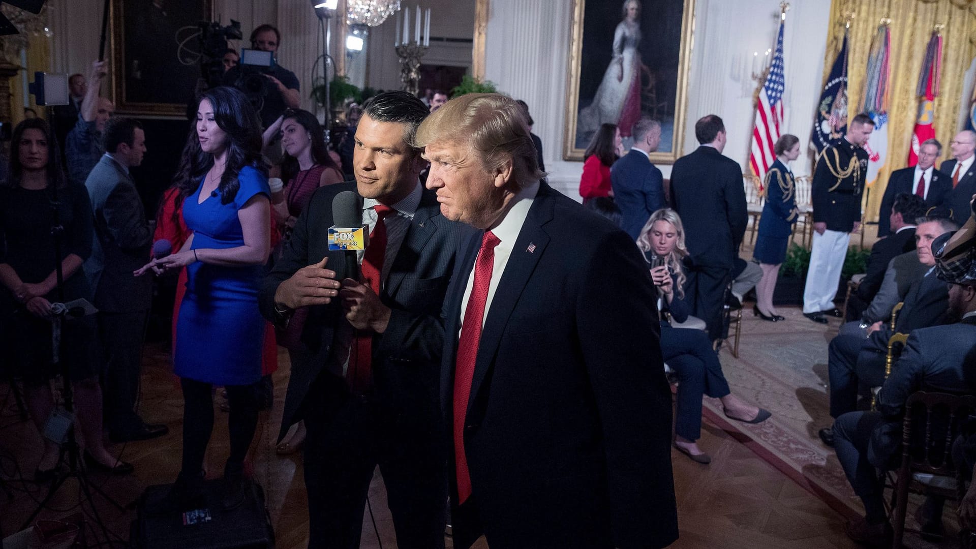 Pete Hegseth mit Trump