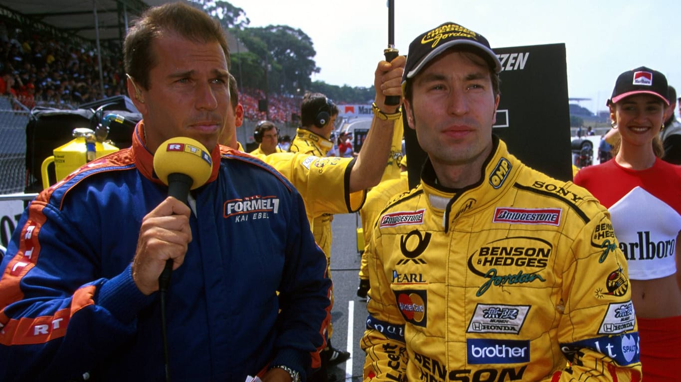 Formel-1-Geschichte: Heinz-Harald Frentzen im Jahr 2000 mit RTL-Reporter Kai Ebel.