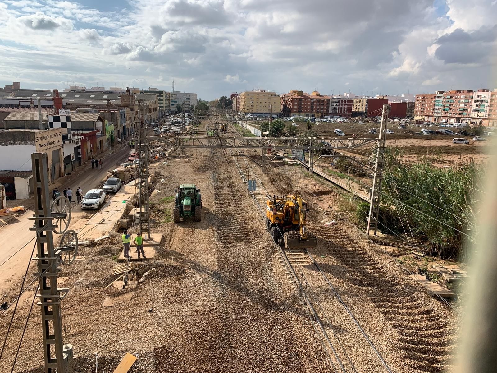 Aufräumarbeiten nach Flutkatastrophe in Valencia.