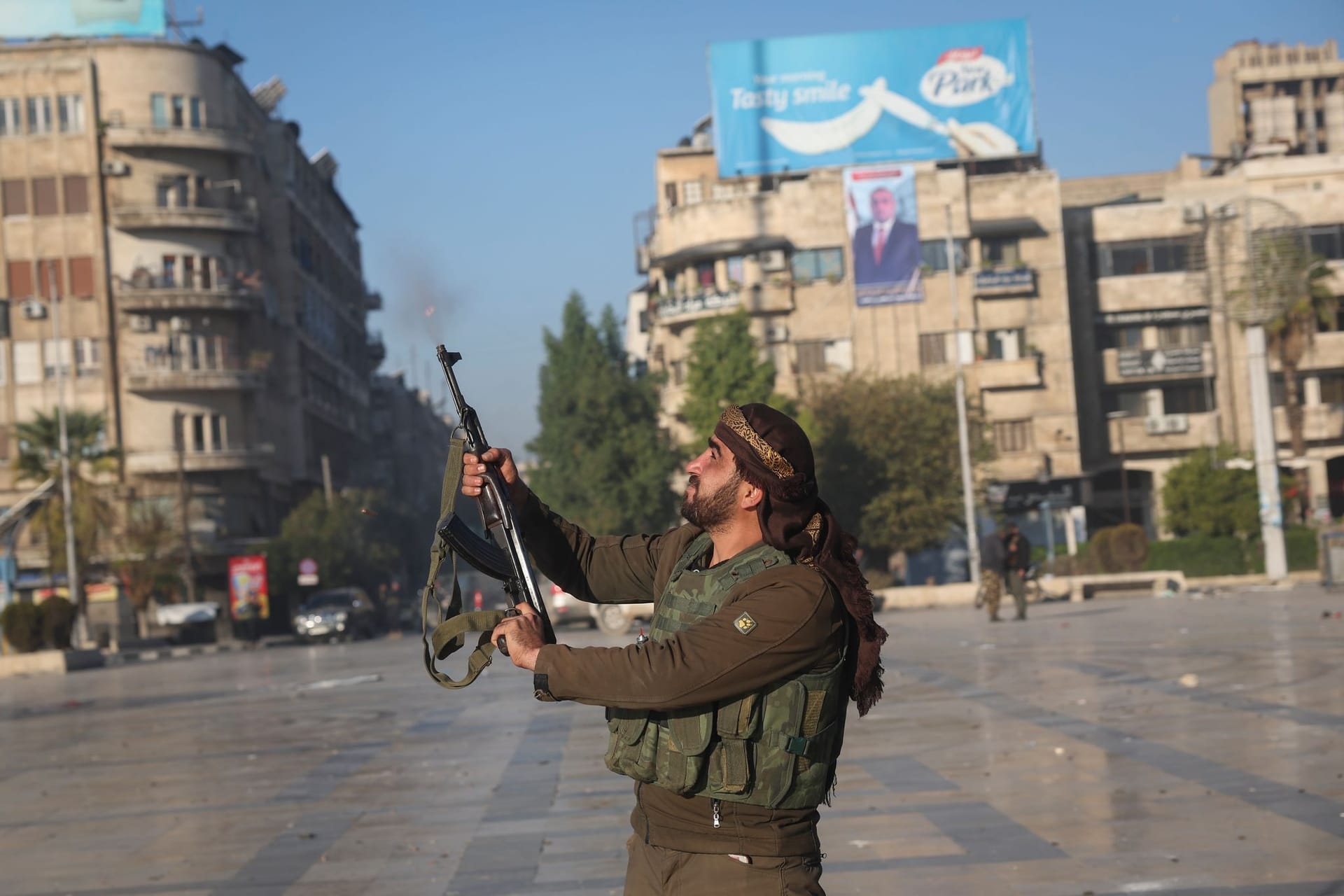 Syrischer Rebell in Aleppo: Die Stadt wurde von einem Angriff der Aufständischen überrascht.