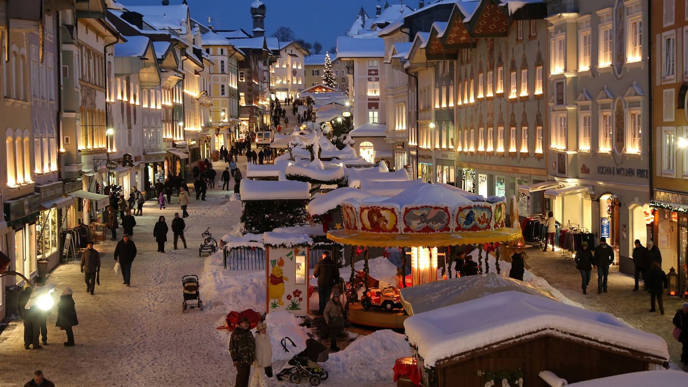 Der Christkindlmarkt in Bad Tölz: Mit oder ohne Schnee eine stimmungsvolle Atmosphäre.