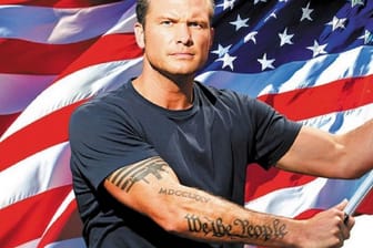 Der designierte Verteidigungsminister Pete Hegseth inszeniert sich als amerikanischer Patriot.