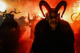 Ein traditioneller Krampuslauf (Archivbild): Nach einer solchen Veranstaltung ist ein Mann in Österreich verstorben.