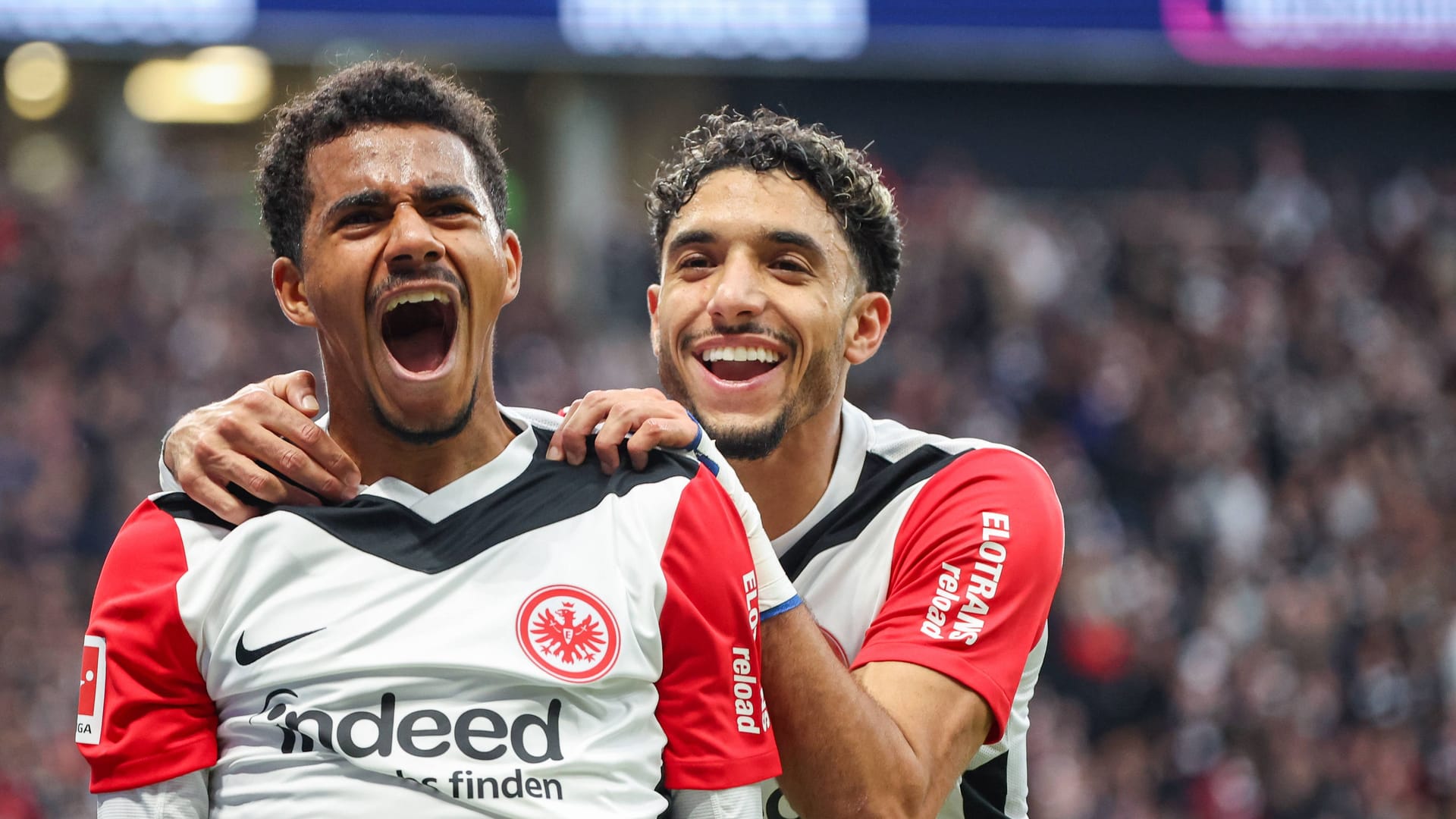 Ansgar Knauff und Omar Marmoush (r.): Am Wochenende deklassierte Frankfurt Gegner Bochum mit einem 7:2-Sieg.