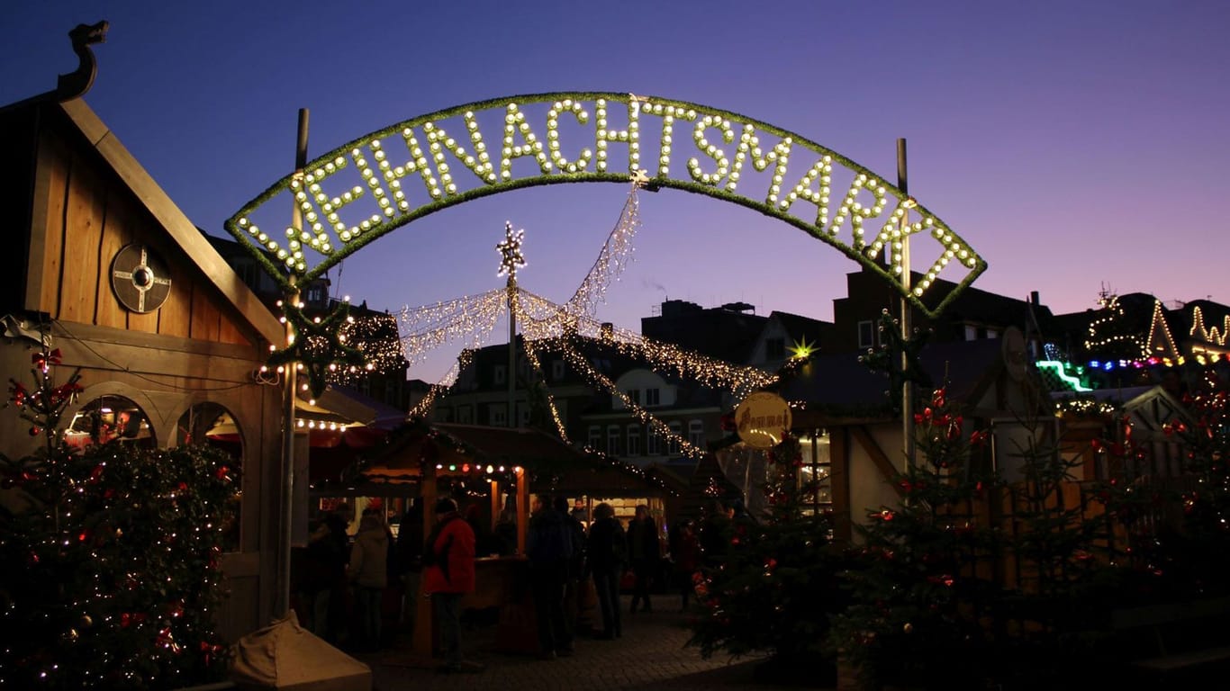 Der Husumer Weihnachtsmarkt ist für Jung und Alt ein schönes Erlebnis.