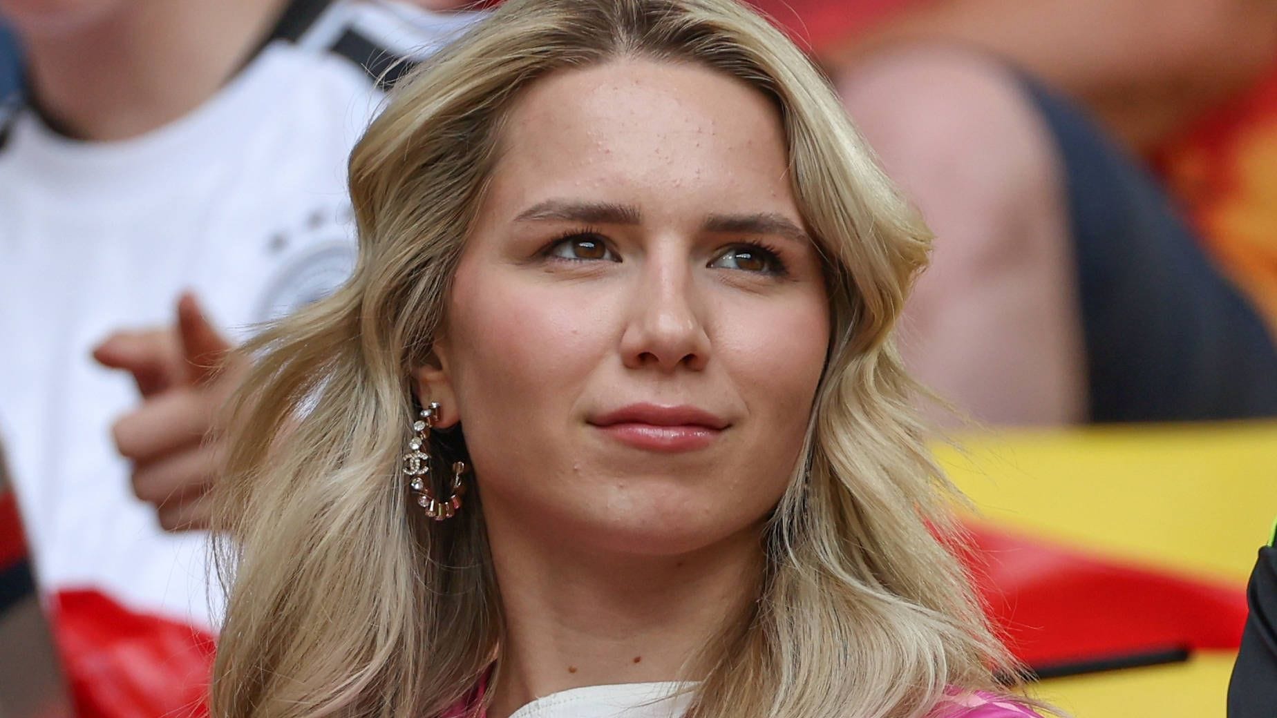 Anika Neuer: Sie ist seit 2023 mit Manuel Neuer verheiratet.