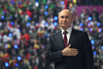 Wladimir Putin: Bislang ist unklar, was Donald Trump in Bezug für Russland plant, sagt Andreas Rödder.