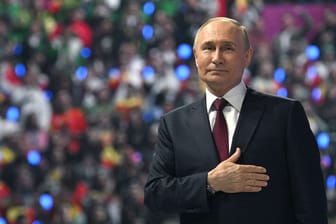 Wladimir Putin: Bislang ist unklar, was Donald Trump in Bezug für Russland plant, sagt Andreas Rödder.