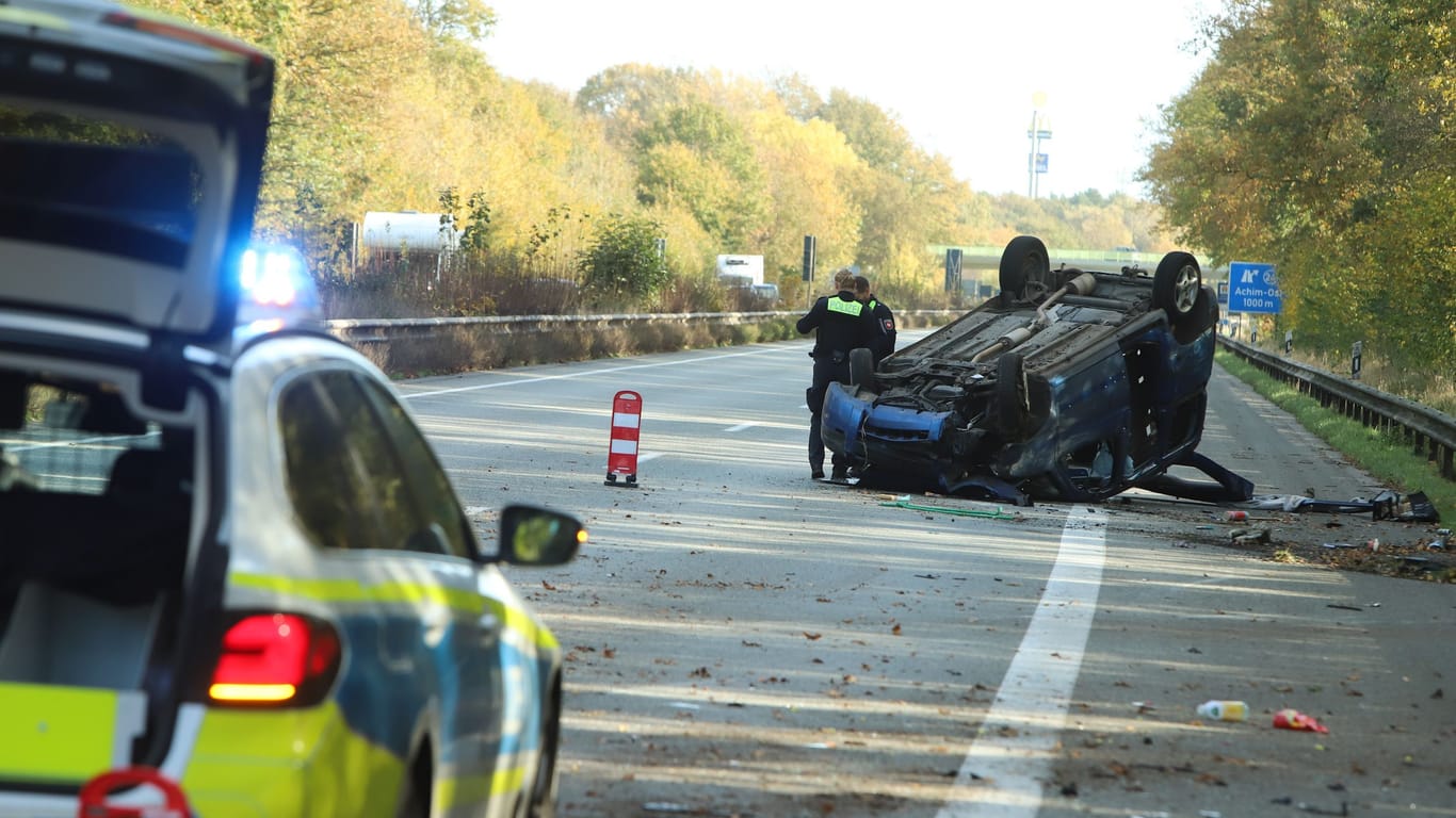 Autobahn 27: Auf Höhe Achim gab es einen schweren Verkehrsunfall.