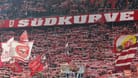 Südkurve in der Allianz Arena: Der deutsche Rekordmeister trauert um einen Fan.