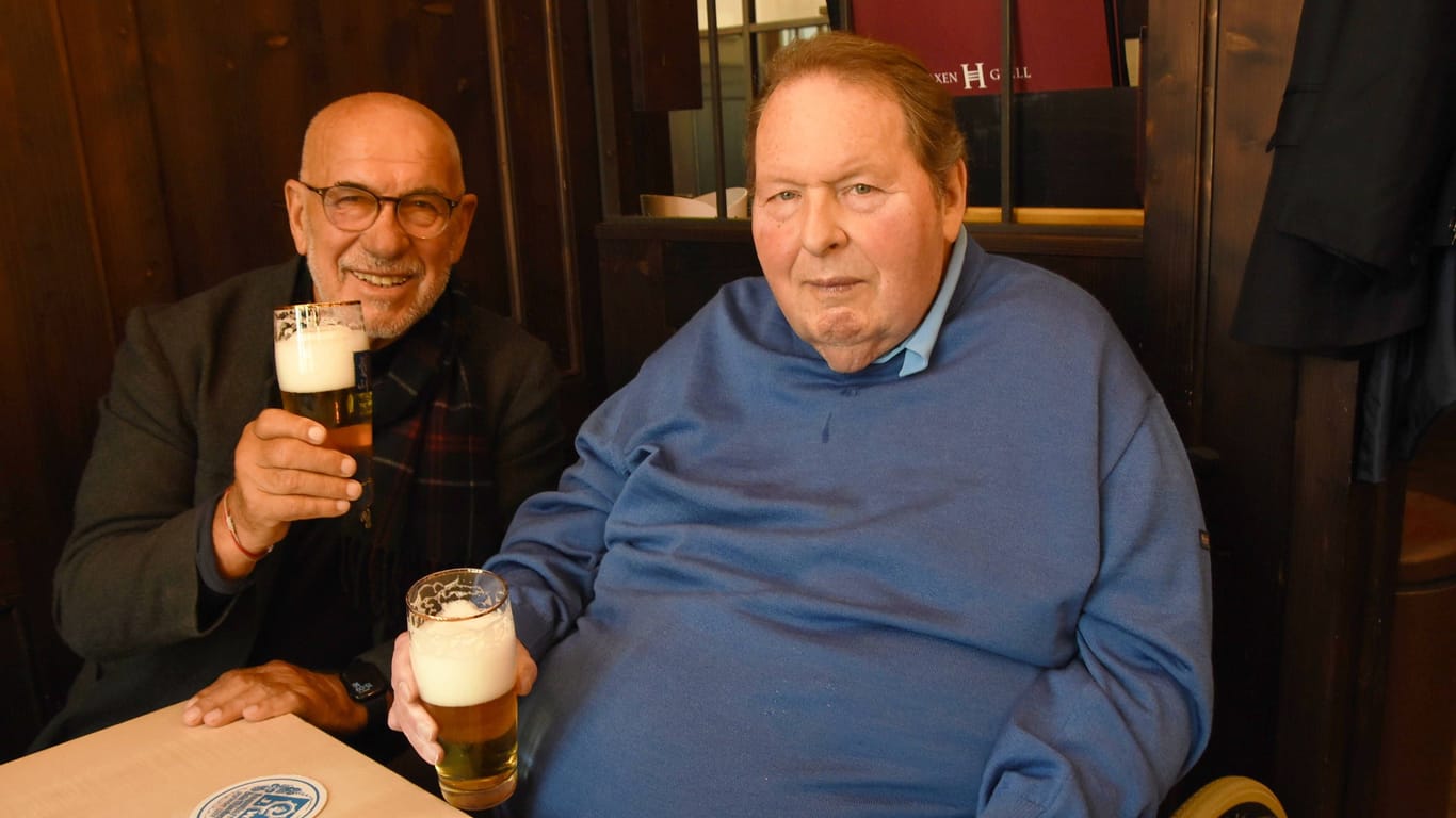 Ottfried Fischer (r.) neben seinem Freund Otto Retzer (Archivbild): Der Regisseur gehörte zu den prominenten Gästen auf der Feier.