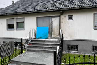 Das Einfamilienhaus in Meschenich: Hier kam es in der Nacht zur Explosion.