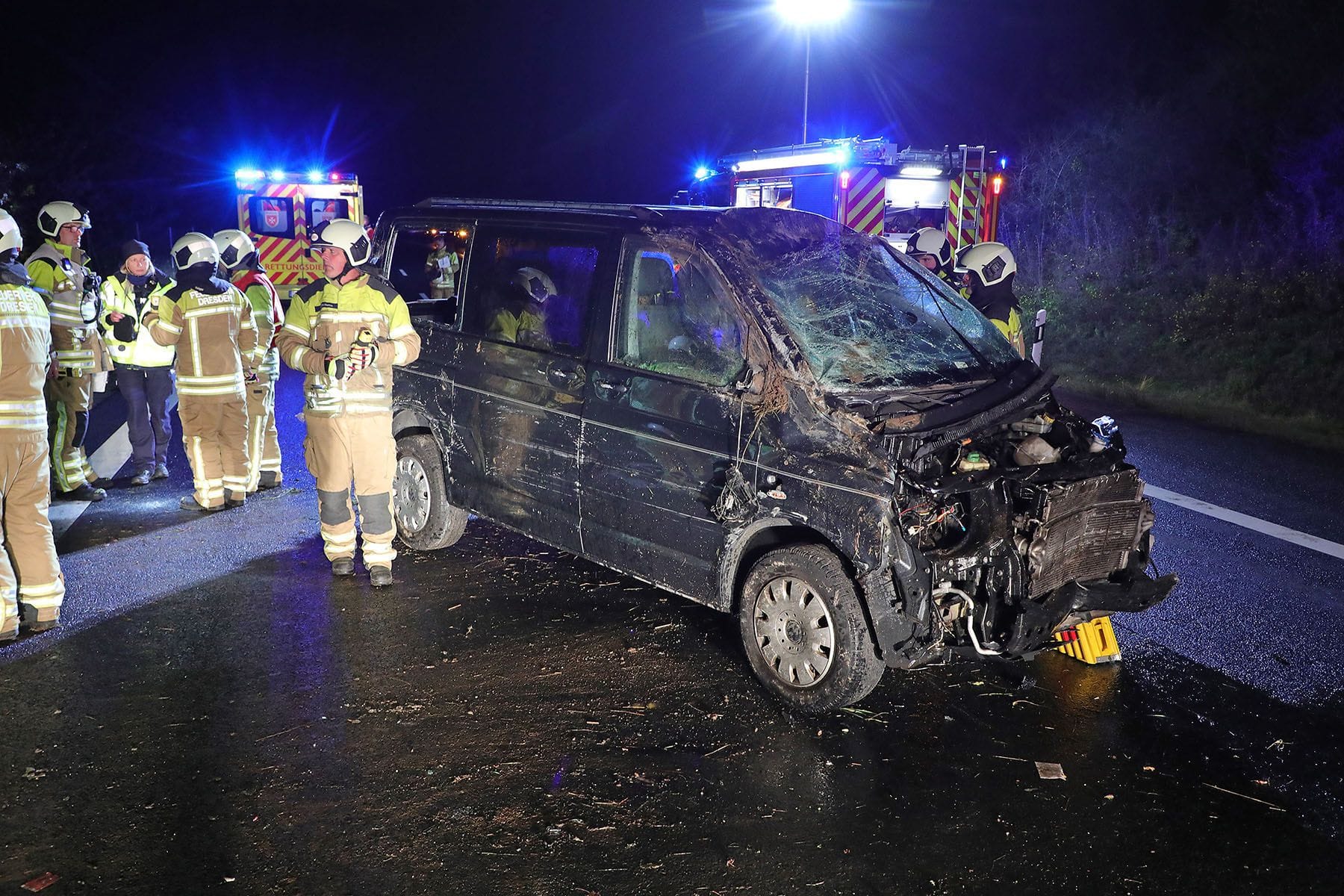 Dresden: Ein Autofahrer verlor auf der Autobahn die Kontrolle über sein Fahrzeug.