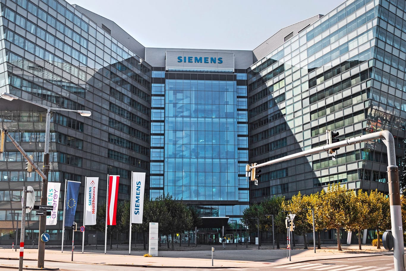 Siemens-Sitz in Wien (Archivbild): Die Leitung bleibt bestehen, aber andere Arbeitsplätze werden wegautomatisiert oder nach Rumänien verlagert.