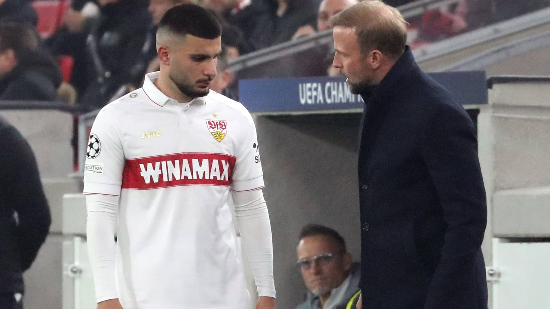 Deniz Undav (l.) und sein Trainer Sebastian Hoeneß: Der Nationalspieler musste kurz nach der Pause raus.