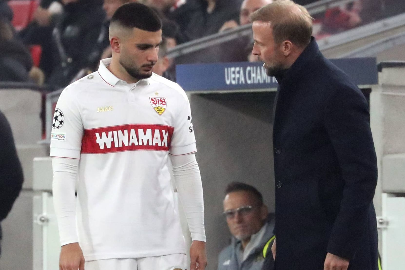 Deniz Undav (l.) und sein Trainer Sebastian Hoeneß: Der Nationalspieler musste kurz nach der Pause raus.