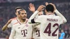 Die Bayern-Spieler jubeln: Der FC Bayern konnte einen wichtigen Sieg feiern.