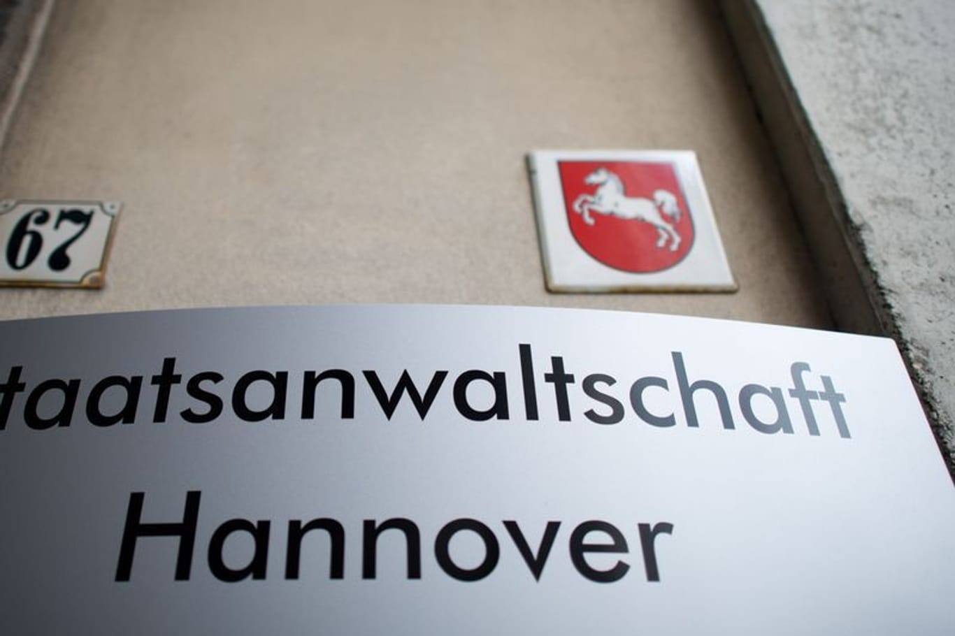 Ein Schild der Staatsanwaltschaft in Hannover (Niedersachsen).