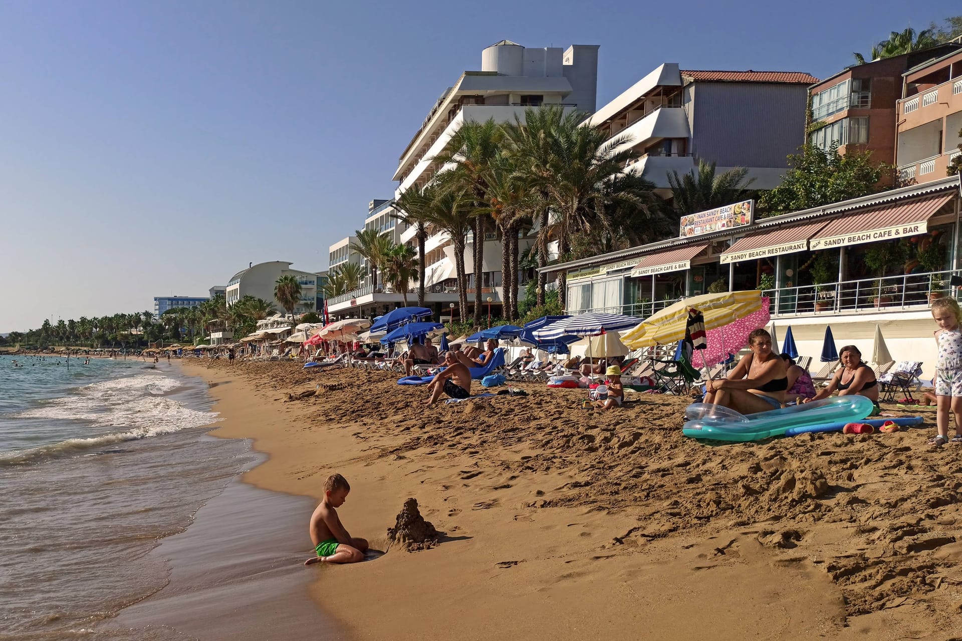 Strand in der Türkei (Symbolbild): Der Reiseanbieter hatte sich vorwiegend auf Reisen in die Türkei spezialisiert.