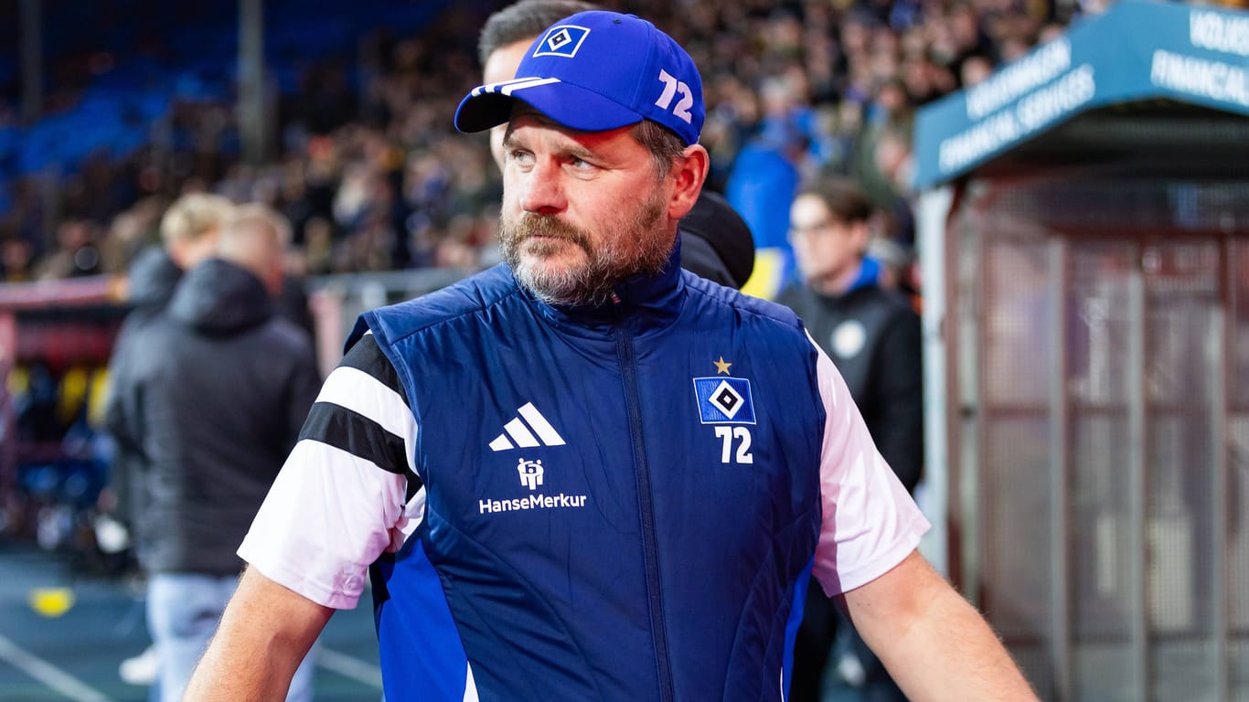 Steffen Baumgart beim Auswärtsspiel in Braunschweig: Der HSV-Trainer wirkt nach neun Monaten im Amt gescheitert.