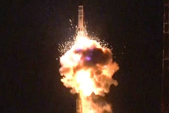 Russischer Raketentest (Archivbild): Eine solche Interkontinentalrakete soll Dnipro getroffen haben.