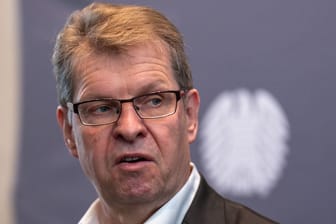 Ralf Stegner (SPD): Der Ausschussvorsitzende des Afghanistan-Untersuchungsausschusses spricht sich für Olaf Scholz aus.