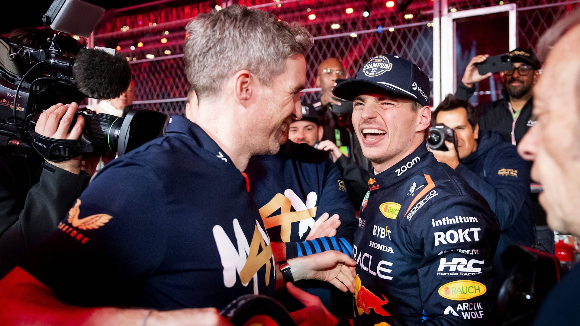 Max Verstappen: Mit mittlerweile vier WM-Titeln zählt er schon jetzt zu den besten Fahrern aller Zeiten.